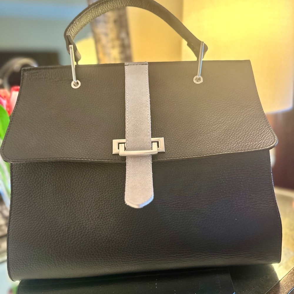 Elegant Michaella Barri Collection Black and Gray Leather Handbag